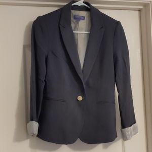 Fitted grey blazer